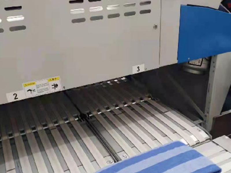 谷城巾类折叠机-01